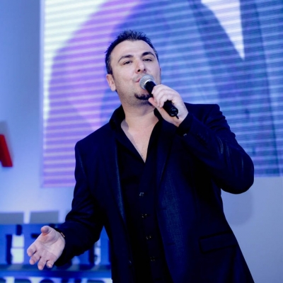 H Live εμφάνιση του Αντώνη Ρέμου στο Βελιγράδι!