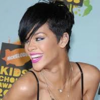 H Rihanna ετοιμάζεται για το νέο της album!