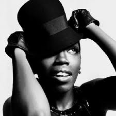 To νέο single της Estelle ft. Chris Brown!