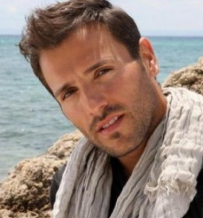 Αυτή είναι η ολοκαίνουρια αφίσα του Νίκου Βέρτη!