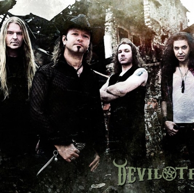 Δείτε το καινούργιο video clip των Devil's Train για το "Sweet Devil's Kiss"!