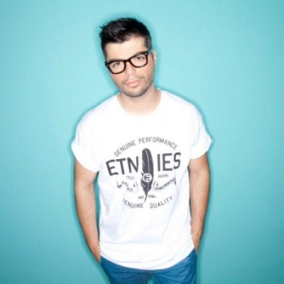 Mary Jeras: Tο νέο feat. του Mark F. Angelo! Who is she? 