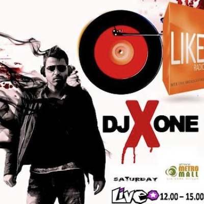 Ο DJ X One live στο likeradio.gr από το Athens Metro Mall!