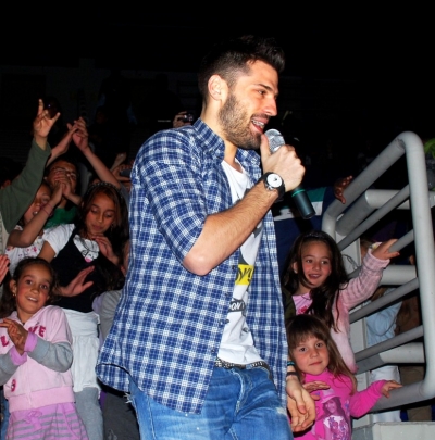 Ο Κωνσταντίνος Αργυρός σκόρπισε παιδικά χαμόγελα!!