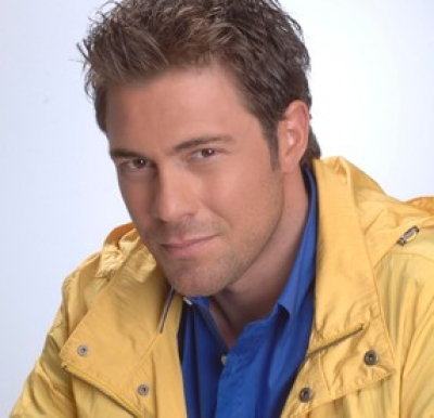 Ο Χρήστος Χολίδης παρουσίασε live στο Romeo το νέο του τραγούδι!