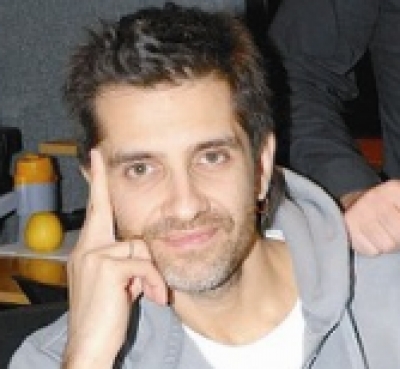 Ποιό ήταν το πρώτο τραγούδι του Φοίβου;