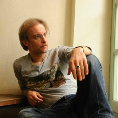 Ακούστε τις «Βαριές κουβέντες» του Μίλτου Πασχαλίδη!