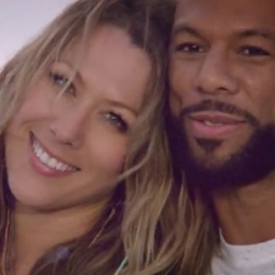 Ακούστε το: Colbie Caillat feat. Common – Favorite Song