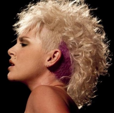 Η Ελεονώρα Ζουγανέλη μας μιλά για τη συνεργασία της με τον Φίλιππο Πλιάτσικα!