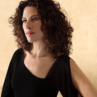 Η Ελευθερία Αρβανιτάκη ταξιδεύει στην Κέρκυρα!