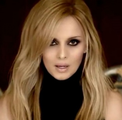 Νέο τραγούδι απο την Πέγκυ Ζήνα: "Τα 'χω με μένα"