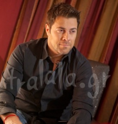 Ο Χρήστος Χολίδης γράφει και τραγούδια!!!