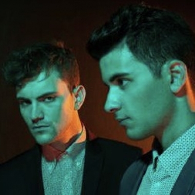 Το ολοκαίνουριο video clip των Freaky Fortune για το debut single τους είναι επιτέλους εδώ!