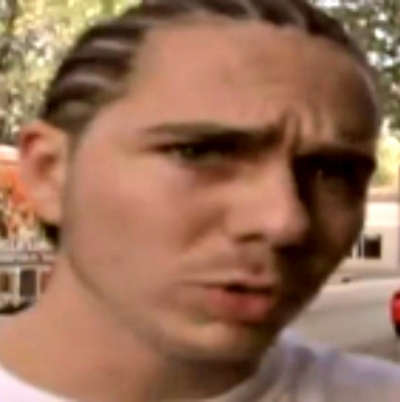 Δείτε τον Pitbull -11 χρόνια πριν- με μαλλιά ράστα να ραπάρει!