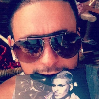 Διαγωνισμός για υπογεγραμμένο μπλουζάκι από τον Stan