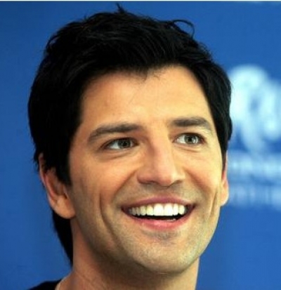 Ελεονώρα Μελέτη: Ελπίζει να βραβεύσει το Σάκη Ρουβά στα ΜAD VMA 2012