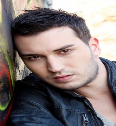 Ο Κωνσταντίνος Νταντής αναρωτιέται «Ποια στιγμή» και ετοιμάζει το ολοκαίνουριο video clip!