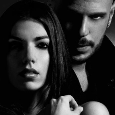 Οι REC με το " Άσε με να Σ' αγαπώ" σπάνε τα δισκογραφικά σύνορα της Ελλάδας !