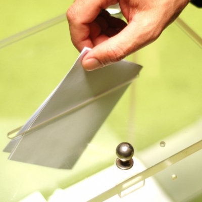 Πες μου μια λέξη να βρώ τραγούδια... λέξη: "Εκλογές - Reloaded"