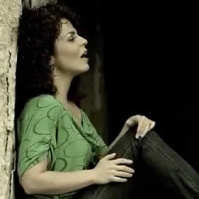 Το νέο τραγούδι της Εύας Κανέλλη!