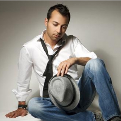 Άκου: Λάζαρος Κόντοζης Feat. Holic - ''To καλοκαίρι...όταν χωρίζω'' 