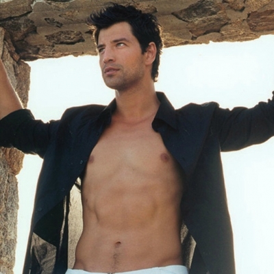 Δείτε πως εμφανίστηκε ο Σάκης Ρουβάς στην Μύκονο!