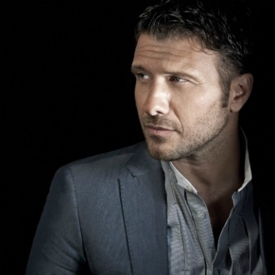 Δείτε πως ο Γιάννης Πλούταρχος μάγεψε το κοινό στην Πάργα!