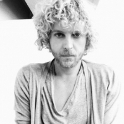 Δείτε το video clip του Άλεξ Καββαδία "Stop playing with my heart"