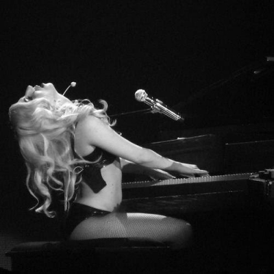 Νέο single και album για τη Lady Gaga!