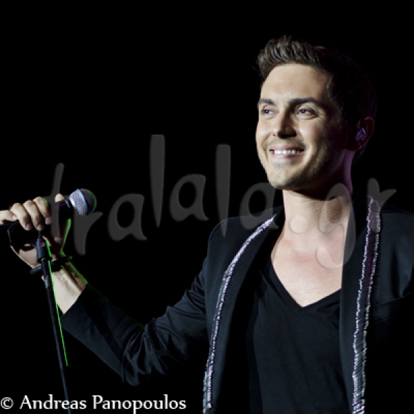 Ο Μιχάλης Χατζηγιάννης έκανε μια "Παράξενη γιορτή" στο Θέατρο Πέτρας! (φωτορεπορτάζ)