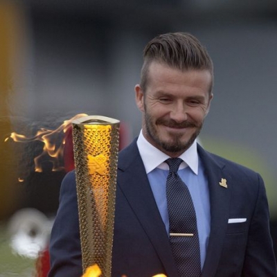 O Paul McCartney κριτικάρει τον προπονητή της αγγλικής ολυμπιακής ομάδας ποδοσφαίρου.