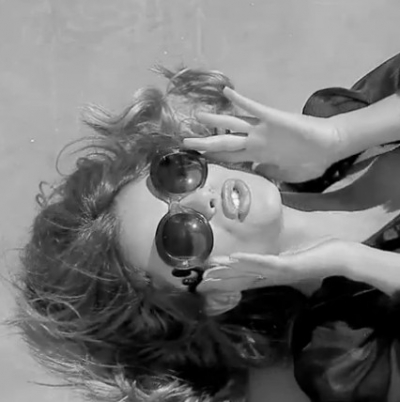 Το ολοκαίνουργιο video clip της Ελευθερίας Ελευθερίου