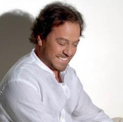 Ο Γιάννης Πάριος στο «Παλλάς»!