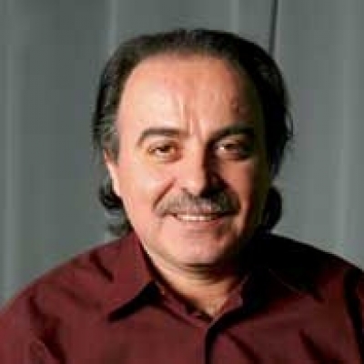 Δείτε το Μπάμπη Τσέρτο και τη Νάντια Καραγιάννη στο θέατρο Πέτρας!