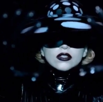Δείτε το full video των promo του αρώματος της Lady Gaga!