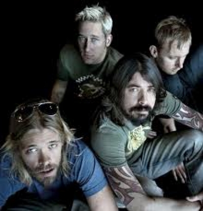 Η αφιέρωση των Foo Fighters στον πλανητάρχη...