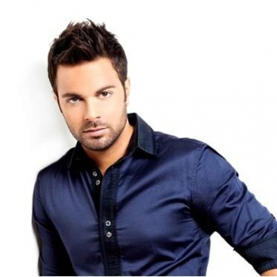 Ο Ηλίας Βρεττός ετοιμάζει το ολοκαίνουριο τραγούδι του... "Τι δεν καταλαβαίνεις"!!!