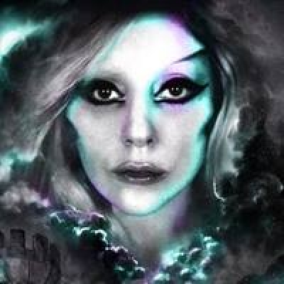 Άλλο ένα ευτράπελο από τη Lady Gaga πάνω στη σκηνή