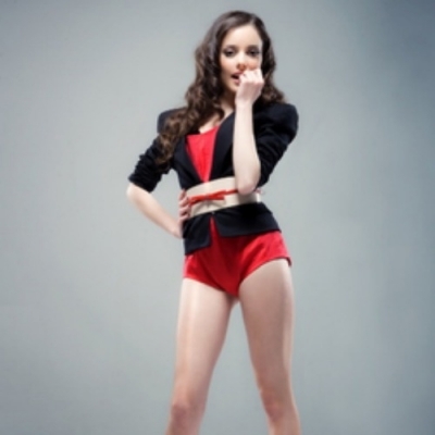 Η Νίκη Πόντε σας περιμένει στο  FAUST Bar-Theatre-Arts για άλλη μια παράσταση!