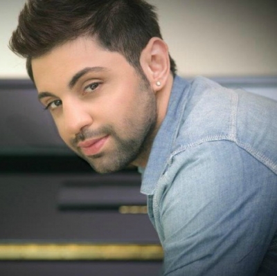 ''Να μας γράφεις''... νέο τραγούδι από τον Άγγελο Ανδρεάτο!