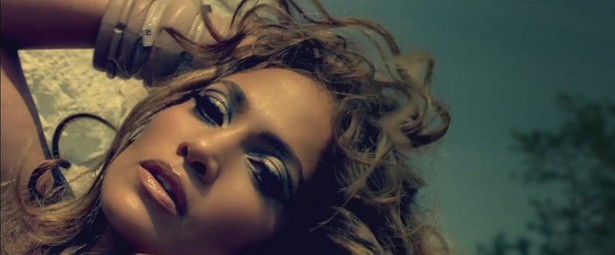 Πάρτε μια ιδέα από Jennifer Lopez on stage!