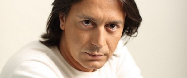 Γιάννης Κότσιρας: “Η μουσική δεν είναι απλά βγαίνουμε και τραγουδάμε….” 