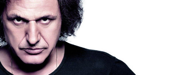 “Αφετηρία” ο νέος δίσκος του Βασίλη Παπακωνσταντίνου!