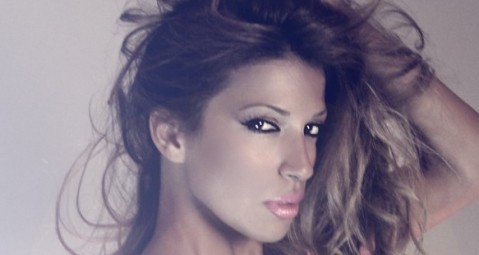 Η Ελένη Χατζίδου μας μιλά αποκλειστικά για τη νέα της δισκογραφική στέγη..."Spicy"!