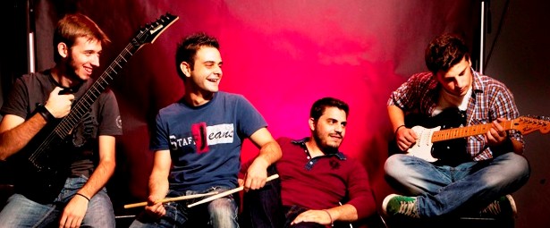 «Ένα Ψέμα» | Δείτε το νέο video clip των Bases!  