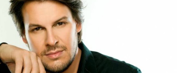 Πάνος Κιάμος: “Δεν έχουμε κλέψει το τραγούδι «Φωτιά με Φωτιά»!”