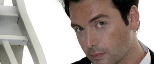 Ο Κώστας Σερέτης έρχεται με νέο τραγούδι!