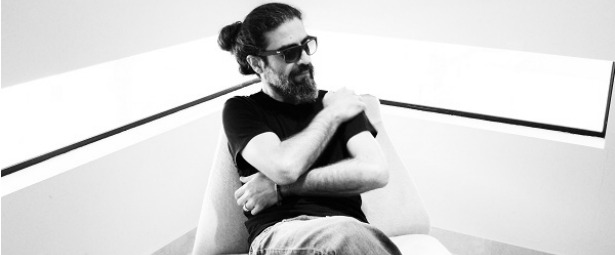 O Αντώνης Μπακαούκας με εκλεκτούς καλεσμένους στο ΣτΝ club 25/11!