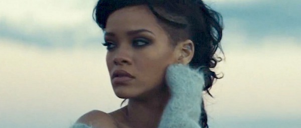 Η Rihanna και οι ανικανοποίητοι δημοσιογράφοι