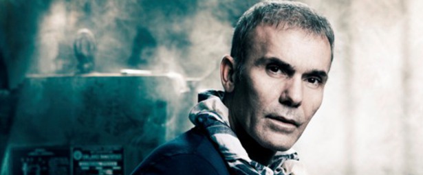 «Σσσς! Ρε συ Στέλιο, εσύ έχεις να βάλεις πετρέλαιο, μη μιλάς!Εμείς δεν έχουμε.»